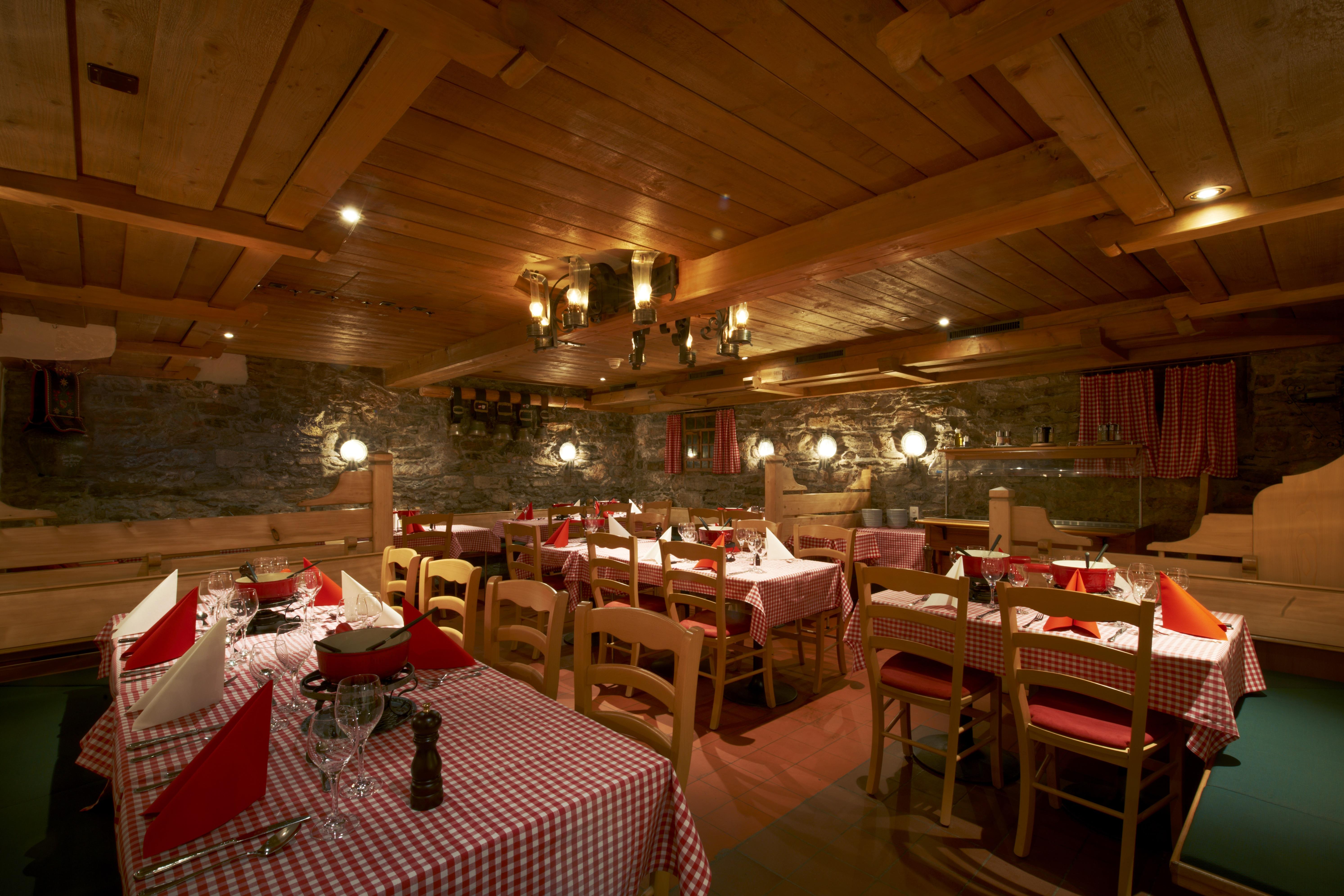 德比瑞士品质酒店 格林德瓦 餐厅 照片